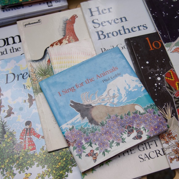 Paul Goble Native American Stories Hard & Soft Cover Book Bundle Of 17 Items - Picture 11 of 13